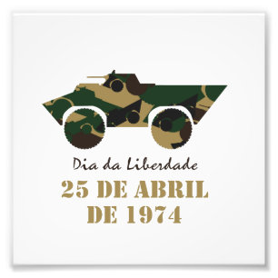 Militärfahrzeug-Symbol der Revolution vom 25. Apri Fotodruck