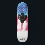 *~* Militärische CACTUS Rot-Blaue Flagge Skateboard<br><div class="desc">*Energetisch Enhanced / Imbuds WEST WESTERN CACTUS Silhouette auf amerikanischer Flagge * Patriotische amerikanische Flagge mit einer WEST WESTERN CACTUS Silhouette . . Dieses Design zeigt die US Flag American Flag auch bekannt als Old Glory und US Flagge. Dieses Watercolor American Flag Design beinhaltet die Farben Red White Blue in...</div>