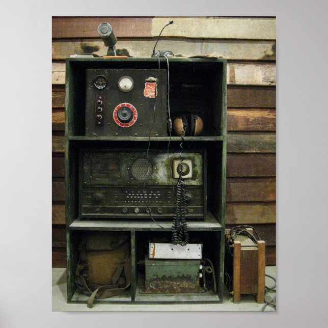 Militärische Vintage Funkausrüstung Poster (Vorne)