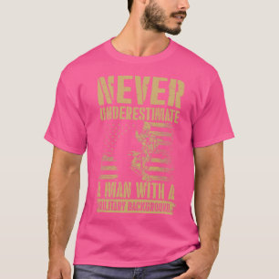 Militärischer Hintergrund T-Shirt