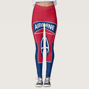 Militärischer Kriegsveteran der 82. Im Flugzeug Di Leggings