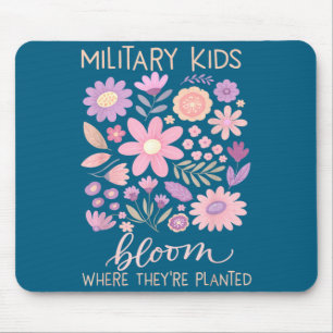 Militärkind Löwenzahn blüht wo gepflanzt violett Mousepad