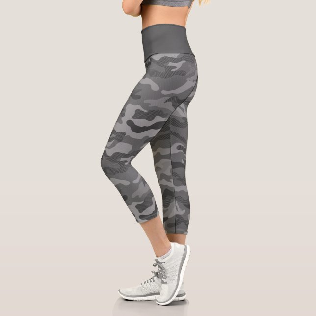 Military Gray Camouflage Camouflage Capri Leggings (Links)