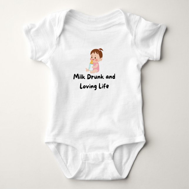 👶 "Milk Betrunken and Love Life" Baby T-Shirt 🍼  Baby Strampler (Vorderseite)