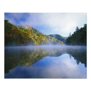 Millcreek Lake und Herbstfarben bei Sonnenaufgang, Fotodruck