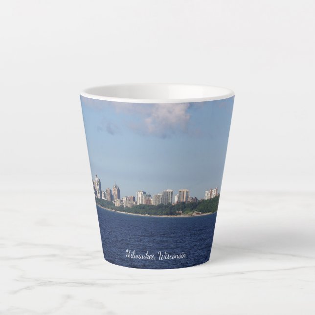 Milwaukee Skyline Latte Tasse (Vorderseite)