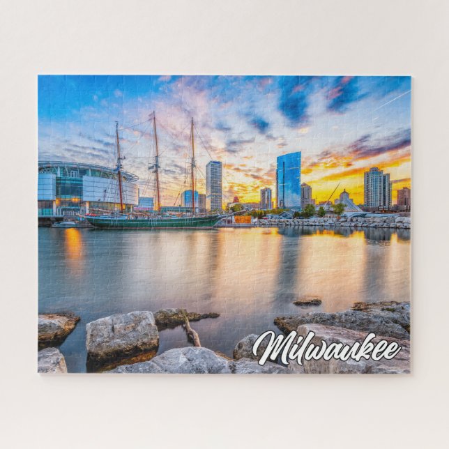 Milwaukee, Wisconsin, USA Puzzle (Horizontal)
