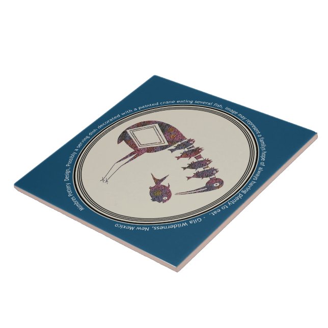 Mimbres Pottery Design Crane Eating Fish Fliese (Seite)