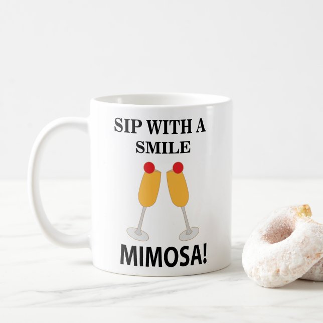 Mimosa Sip mit einem lächelnden Mimosa Kaffeetasse (Mit Donut)