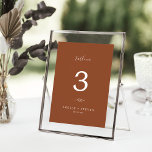 Mindestleaf | Terracotta Wedding Tischnummer<br><div class="desc">Diese kleine Terracotta-Tischnummer ist perfekt für eine Hochzeit. Die Silhouette ist schlicht und besteht aus einem grünen Blatt in erdbrauner Orange mit minimalistischem Wüstenböhmischen Stil. Die Karte druckt auf der Vorder- und Rückseite (beidseitig). Die Artikel werden genau so gedruckt, wie sie auf dem Bildschirm erscheinen, wenn Sie sie zum Warenkorb...</div>