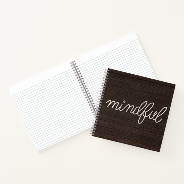MINDFUL Seiltext auf dunklem Holz Notizbuch (Innenseite)