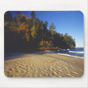 Miners Beach im Pictured Rocks National Mousepad
