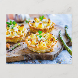 Mini Asparagus Quiches mit Feta Feiertagspostkarte