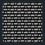 Mini Car Hearts Black Halstuch<br><div class="desc">Mini Coopers paarte mit einem Herz. Wenn Sie verschiedene Farben oder Größen möchten, lass mir bitte Bescheid! Hergestellt für alle, die klassische britische Autos Liebe, besonders Austin Mini, Morris Mini, etc.</div>