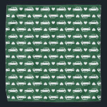 Mini Car Hearts Green Halstuch<br><div class="desc">Mini Coopers paarte mit einem Herz. Wenn Sie verschiedene Farben oder Größen möchten, lass mir bitte Bescheid! Hergestellt für alle, die klassische britische Autos Liebe, besonders Austin Mini, Morris Mini, etc.</div>