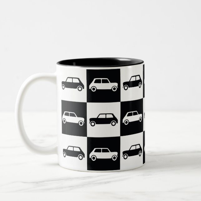 Mini-Cooper mit schwarzer Checkerboard Zweifarbige Tasse (Links)