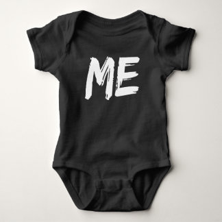 Mini-ich-Matches mit meinem Baby Strampler