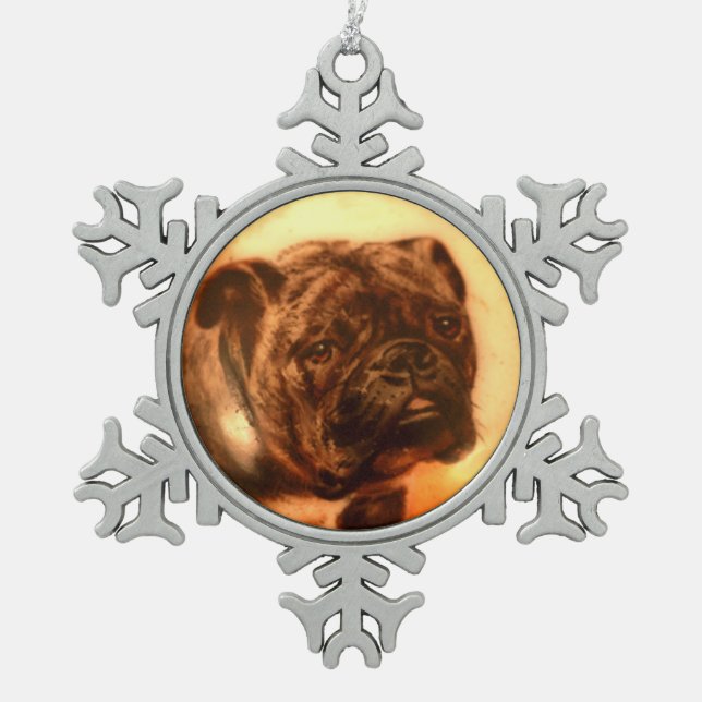 MINIATURE HUND PORTRAITS Bulldog Schneeflocken Zinn-Ornament (Vorderseite)