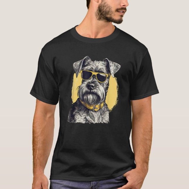 Miniature Schnauzer dog with sunglasses Dog breed  T-Shirt (Vorderseite)