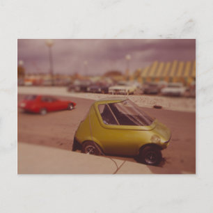 Miniaturmodell eines Elektroautos von 1973 Postkarte
