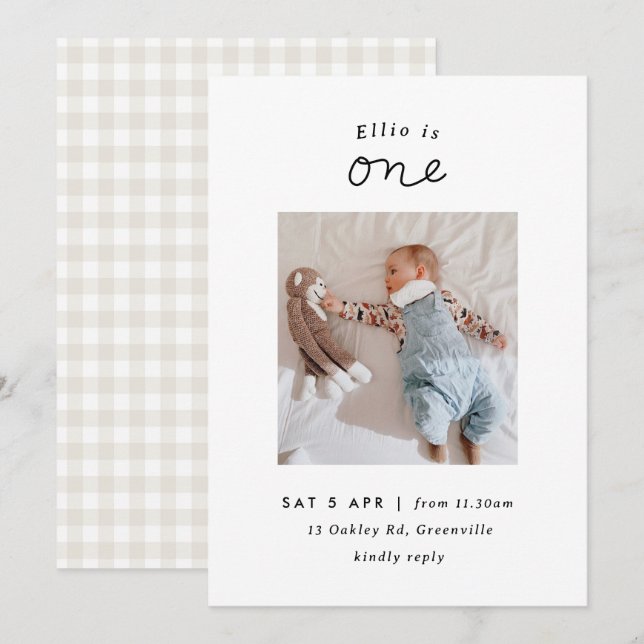 Minimal Beige Gingham Foto 1. Geburtstag Einladung (Vorne/Hinten)