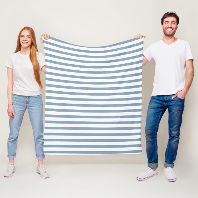 Minimal Blue Stripes Modern Pattern Design Fleecedecke (Beispiel)