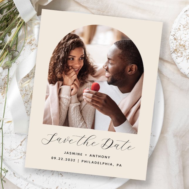 Minimal Boho Foto Arch Beige Ren Save the Date Postkarte (Von Creator hochgeladen)