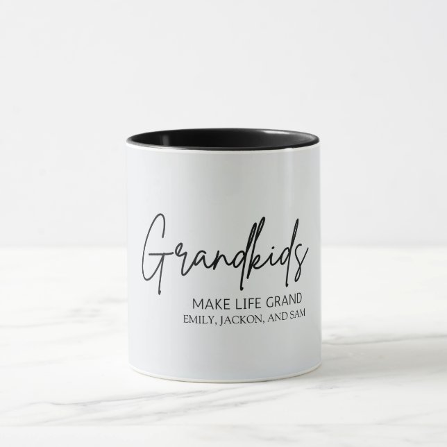 Minimal Chic Grandkids macht Leben großartig Tasse (Zentrum)