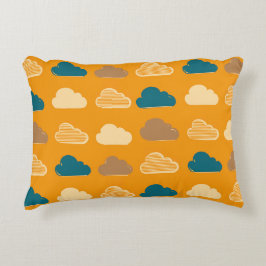 Minimal Clouds Pattern – Orange Sky Vibes Dekokissen
