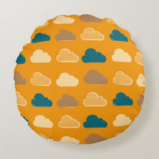Minimal Clouds Pattern – Orange Sky Vibes Rundes Kissen