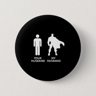 Minimal Dein Mann vs mein Mann Superhelden-Ehefrau Button