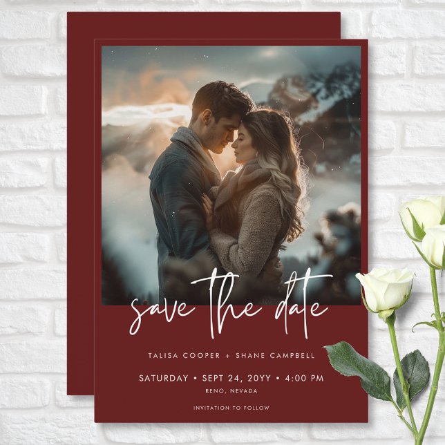 Minimal Dusty Burgundy Wine Modernes Foto Hochzeit Save The Date (Minimal Dusty Burgundy Wine Modern Photo Wedding Save The Date)