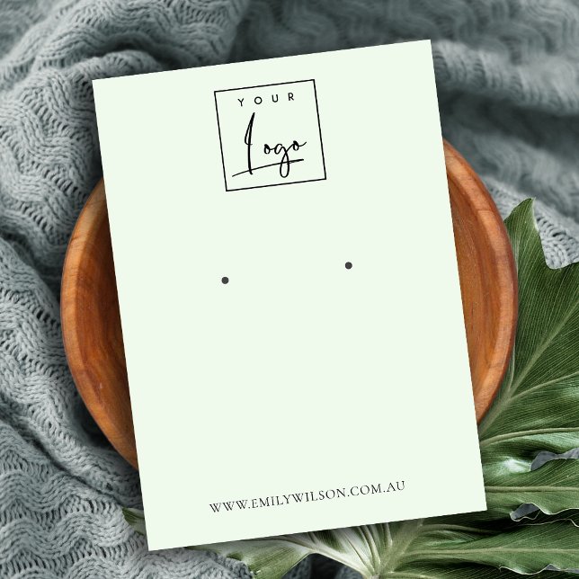 Minimal einfache weiche grüne Aqua-Ohrring-Anzeige Visitenkarte (Von Creator hochgeladen)