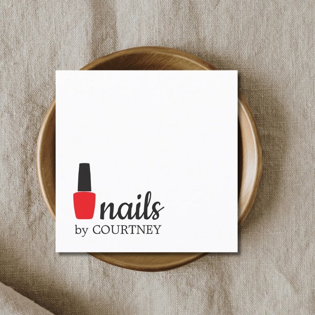 Minimal elegante weiße rote Nägel Quadratische Visitenkarte (Von Creator hochgeladen)