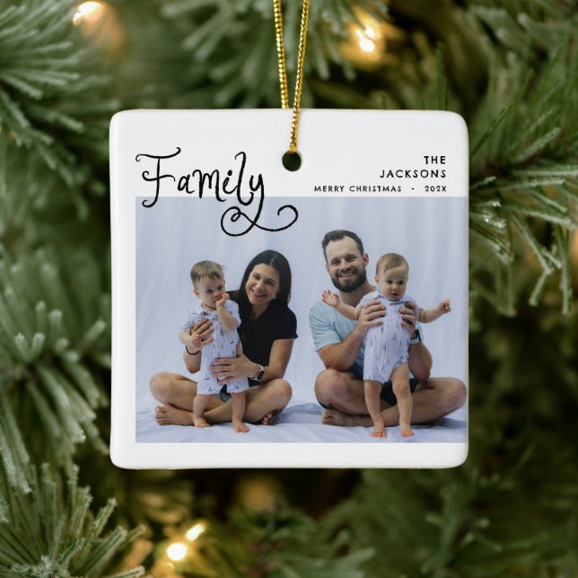 Minimal Family Photo Whimsical Merry Christmas Keramikornament (Baum)