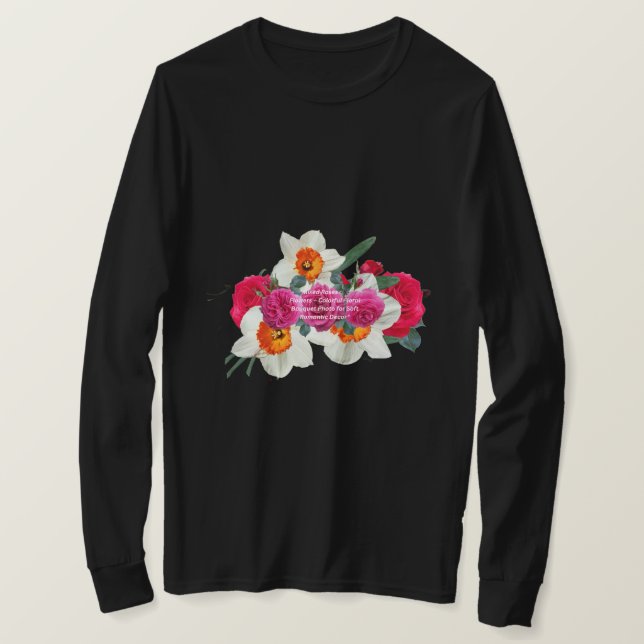 Minimal Flower Line Art | Aesthetic Botanical  T-Shirt (Design vorne)