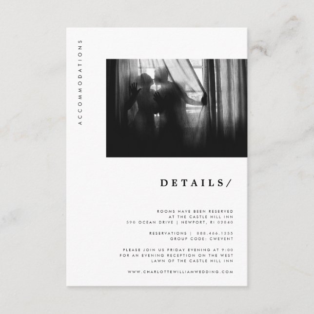 Minimal moderne Typografie Foto Hochzeitdetails Begleitkarte (Vorderseite)
