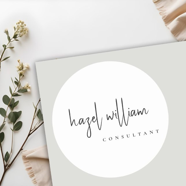 Minimal Modernes einfaches Schwarz-Weiß-Script Runder Aufkleber (Von Creator hochgeladen)