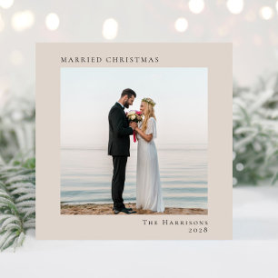 Minimal Modernes Foto Verheiratet Weihnachts Taupe Feiertagskarte