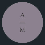 Minimal Monogram Trendy Chic Dusty Lila Wedding Runder Aufkleber<br><div class="desc">Minimalistische Monogram Trendy Chic Typografy Wedding Classic Round Sticker in Boho Dusty Lila</div>