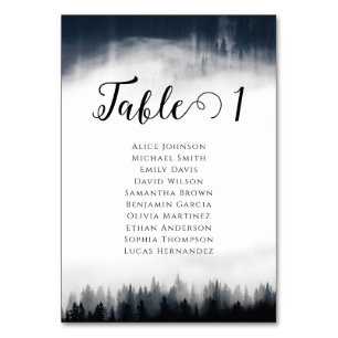 Minimal neblig Fichtenwald Naturhochzeit Tischnummer
