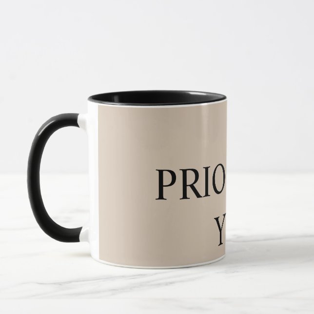Minimal Priorisieren Sie Zitat beige Tasse (Links)