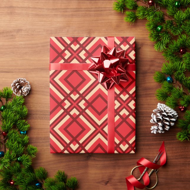 Minimal Red Brown Checkered Wrapping Paper Geschenkpapier (Feiertagsgeschenk)