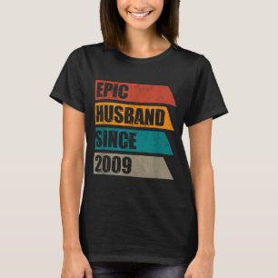 Minimal Retro Abgenutzt Epischer Ehemann Seit T-Shirt
