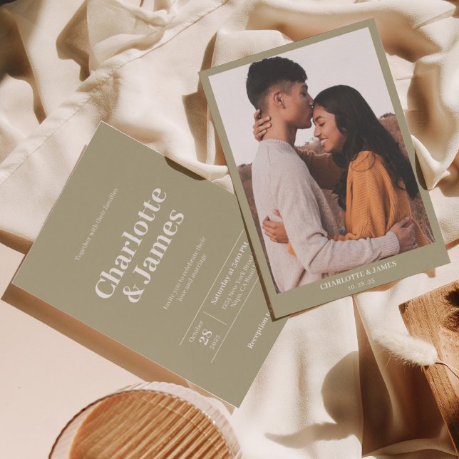 Minimal Retro Sage Green Foto Script Hochzeit Einladung (Von Creator hochgeladen)