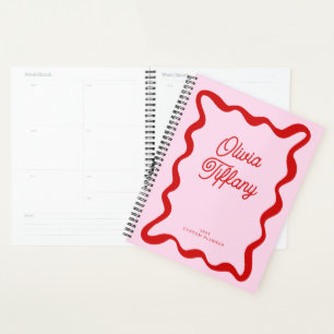 Minimal Rosa und Rot Personalisierter Name Jahr Planer