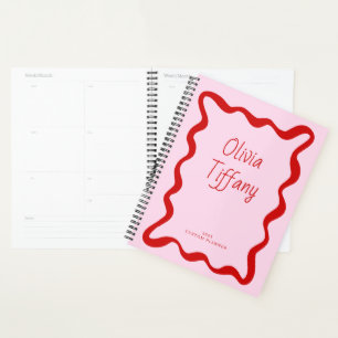 Minimal Rosa und Rotes Personalisierter Name Jahr Planer