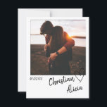 Minimal Save the Date Fotokarte<br><div class="desc">Schöne minimale Hochzeit speichern Sie die Dattelkarte mit Foto und moderne kalligraphische Typografie. Sie können jeden beliebigen Text leicht ändern und das Foto ersetzen. Wenn Sie gewollt haben,  Schriftart,  Farben oder andere Designelemente zu ändern,  klicken Sie bitte auf "Weitere Einstellungen vornehmen".</div>