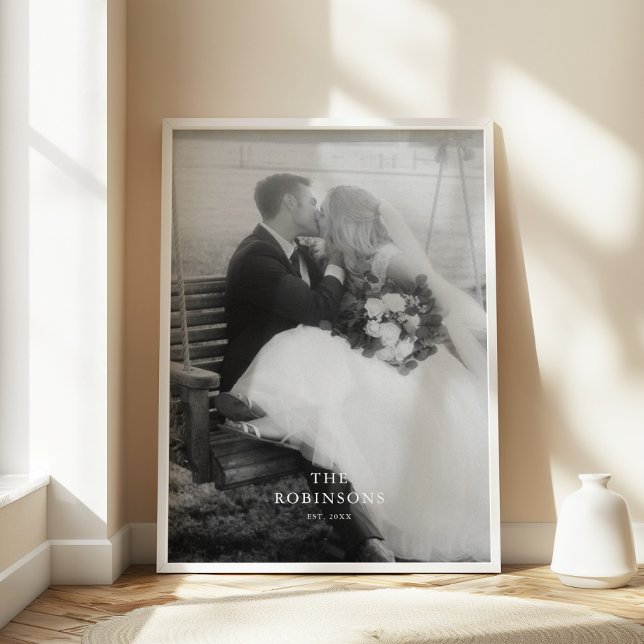 Minimal Schwarz/Weiß Hochzeit Foto und Familiennam Poster (Von Creator hochgeladen)