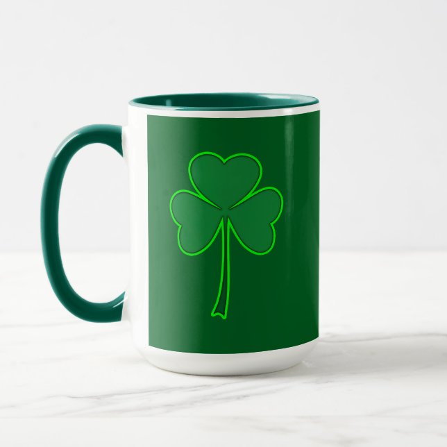 Minimal Shamrock St Patrick’s Day Shirt – caneca Tasse (Links)